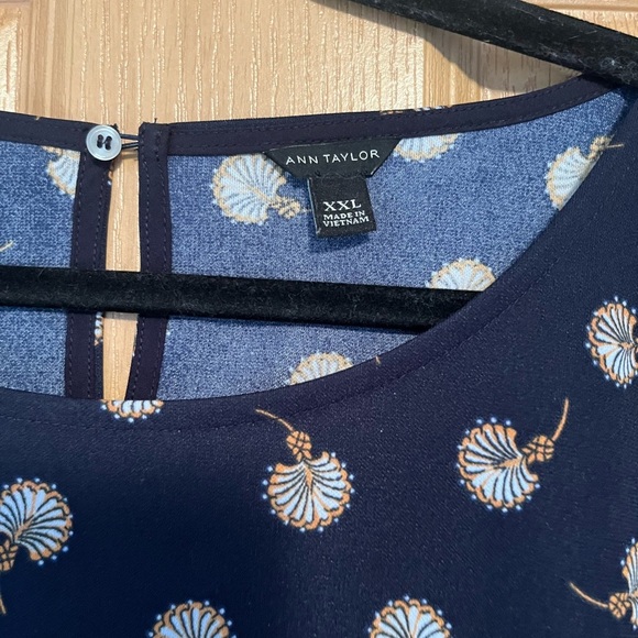 Ann Taylor Flowy Navy Patterned Blouse - Picture 5 of 10